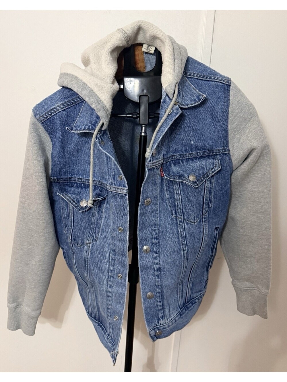 Levi's Unisex S/P/CH Vintage Fit Denim Trucker Jacket with Hood Size S